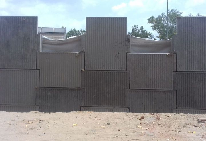 CONSTRUCTION OF THE WALL IN PROGRESS
