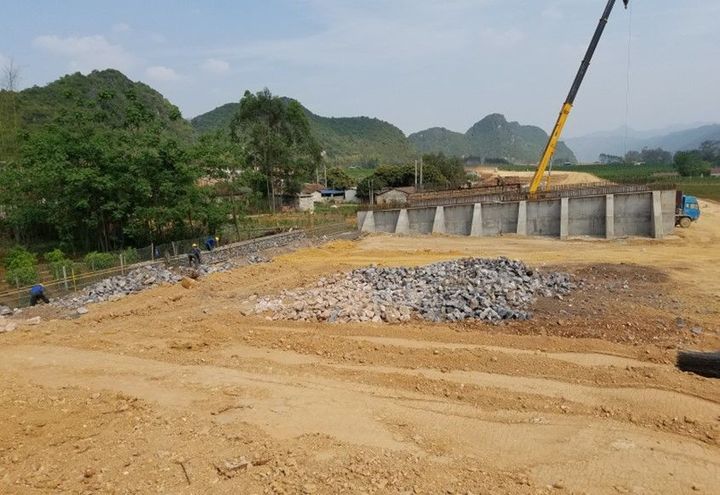 广西贵隆高速加筋格宾挡墙工程_2