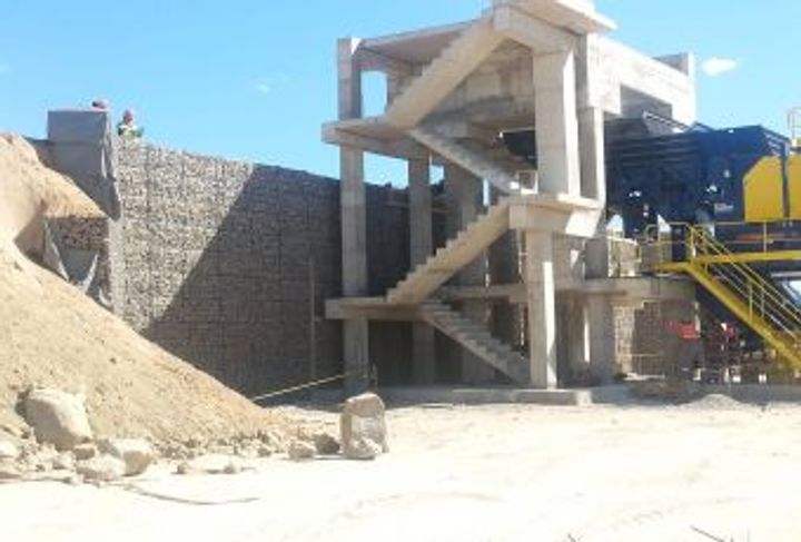 BRAÚNA MINERADORA DE DIAMANTES_3