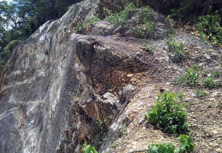 ROCKFALL PROTECTION ALONG MAROS ELEVATED ROAD_2