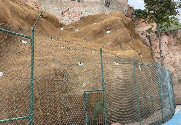Vista del sostenimiento junto a un gunitado