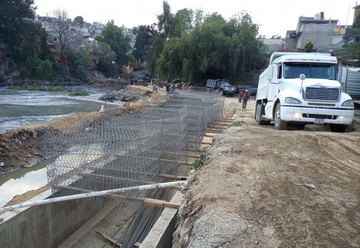 CANAL MARGINAL PRESA BECERRA_0