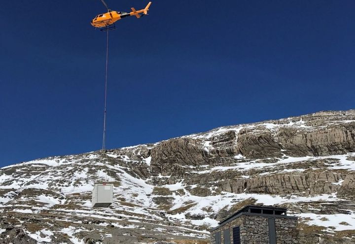 Instalación mallatas mediante helicóptero. Zona de difícil acceso