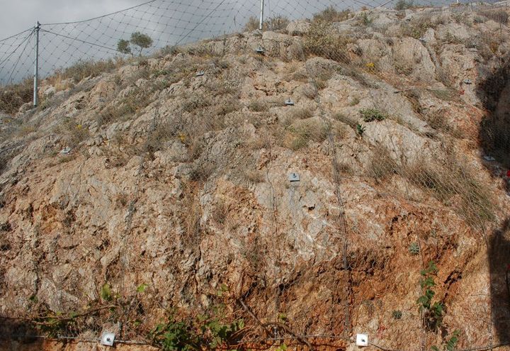 ΦΡΑΚΤΗΣ ΑΝΑΣΧΕΣΗΣ ΒΡΑΧΟΠΤΩΣΕΩΝ RB 750 ΚΑΙ ΠΛΕΓΜΑ STEELGRID HR-100