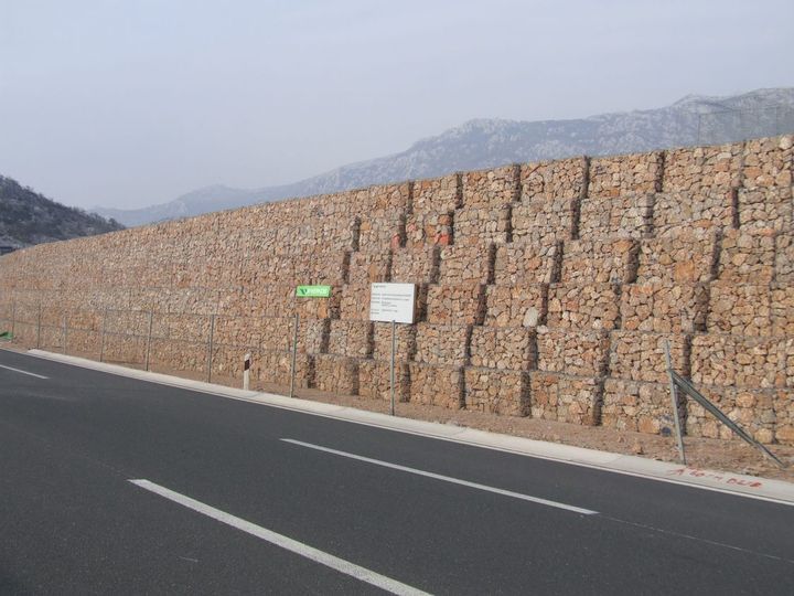 Noise barriers_2.jpg