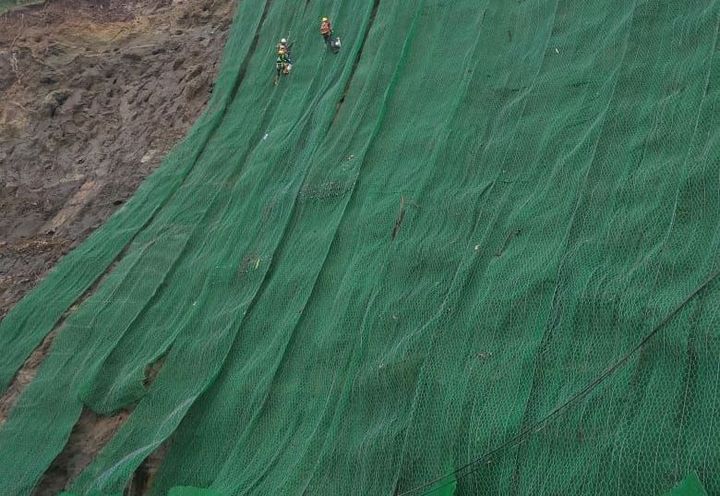 ROCKFALL PROTECTION FOR NARINGGUL ACCESS ROAD WITH SIMPLE DRAPERY_0