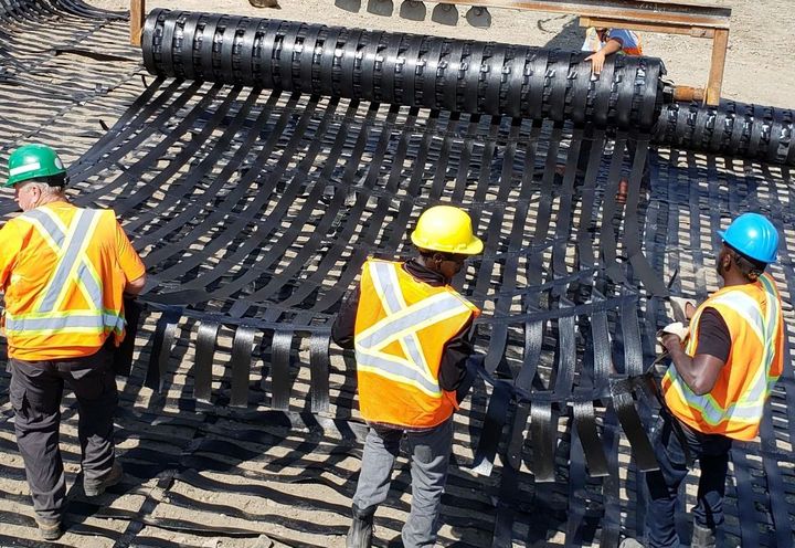 Unrolling Paralink Parallel to Roadway