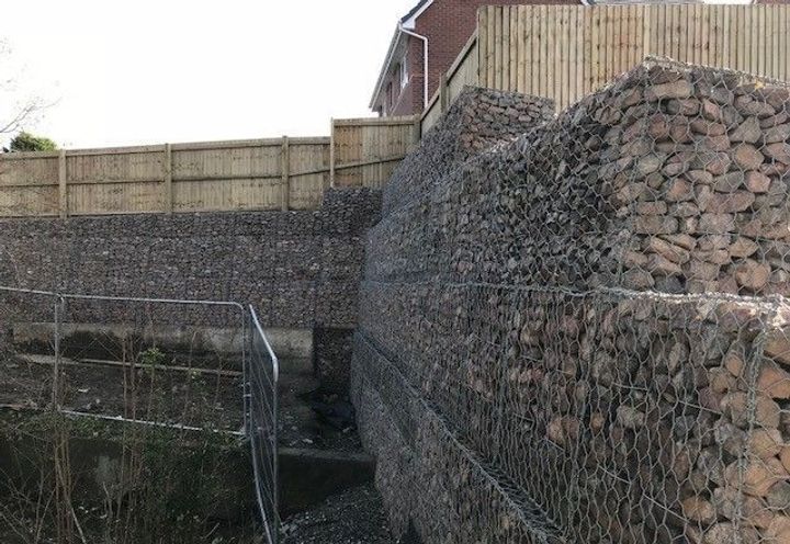 3.5 metre high wall