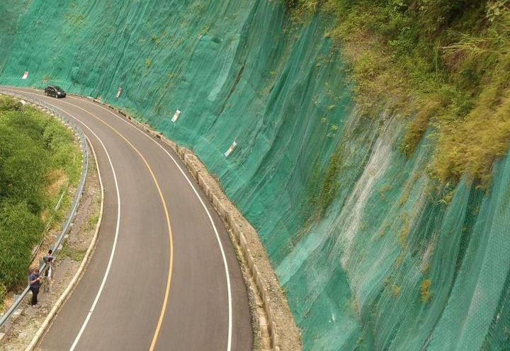 ROCKFALL PROTECTION FOR NARINGGUL ACCESS ROAD WITH SIMPLE DRAPERY_3