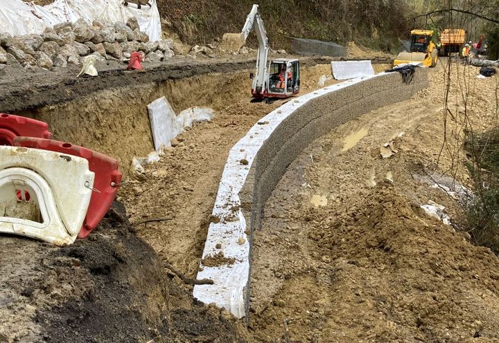 Pendant les travaux - réalisation du remblai renforcé