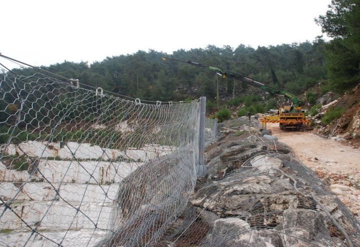 ΠΡΟΣΤΑΣΙΑ ΑΠΟ ΒΡΑΧΟΠΤΩΣΕΙΣ ΣΕ ΛΑΤΟΜΕΙΟ ΣΤΗ ΘΑΣΟ_2