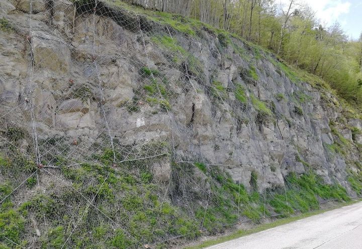 Intervento di rafforzamento corticale con pannelli HEA