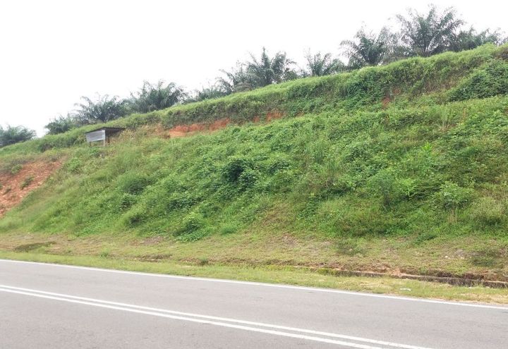 SLOPE EROSION PROTECTION AT JALAN RENGGAM, JOHOR_1