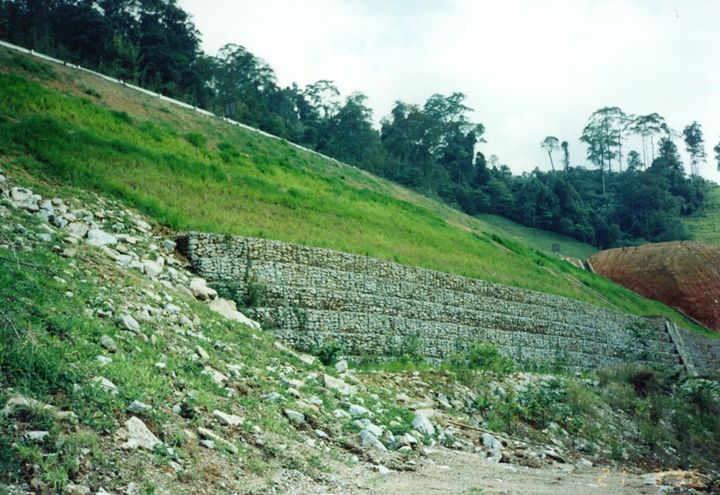 EMBANKMENT REINFORCEMENT AT PAHANG KARAK, KUALA LUMPUR_2