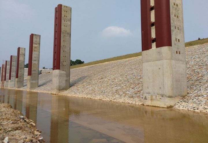 北江航道扩能升级项目飞来峡枢纽二、三线船闸工程_0