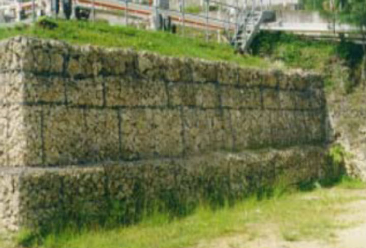 Corner view of wall pre earthquake