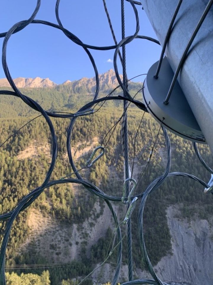 HELLOMAC Geo on rockfall barrier