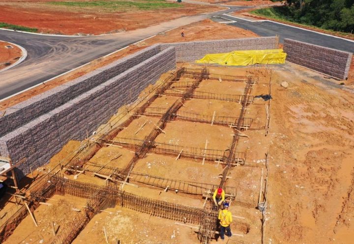 During Construcion 3