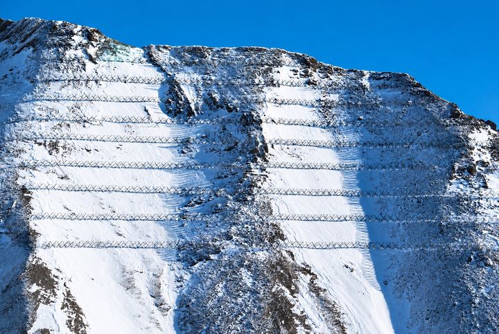 Snow Fences and Avalanche Protection_2