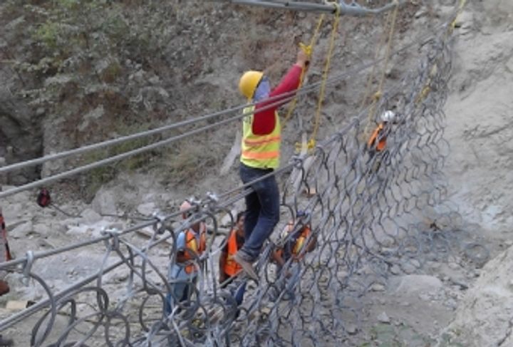 BARRERAS FLEXIBLES PARA LA AUTOPISTA DEL SOL_2