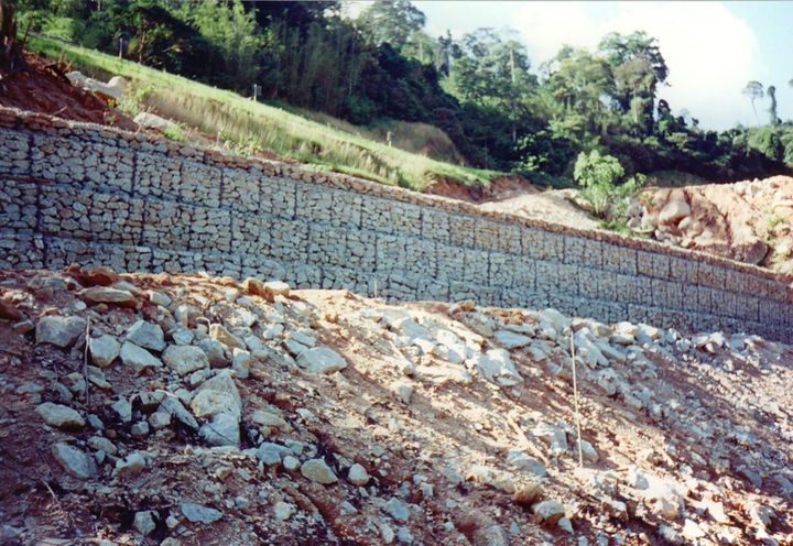 EMBANKMENT REINFORCEMENT AT PAHANG KARAK, KUALA LUMPUR_1