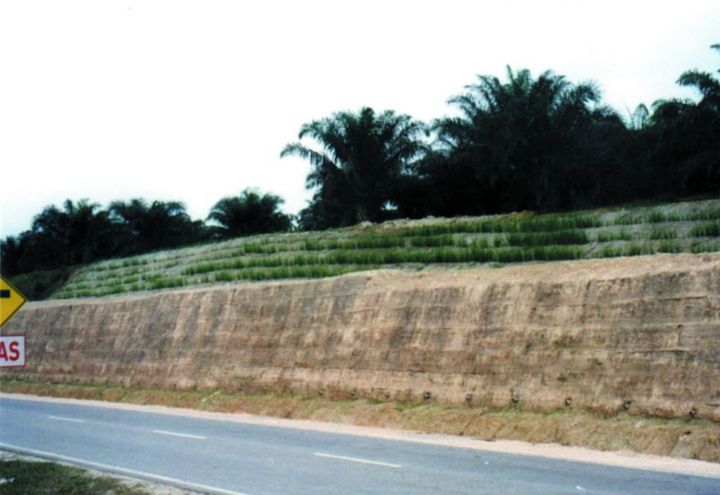 SLOPE STABILIZATION AT SEMENYIH, SELANGOR , MALAYSIA_1