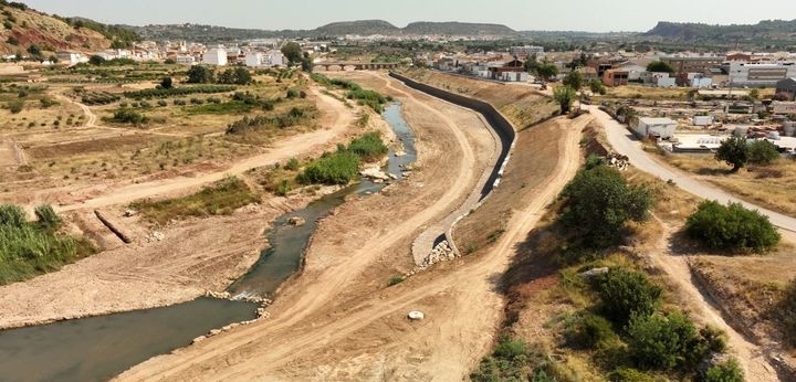 RESTAURACIÓN DE LA MARGEN DEL RÍO MAGRO EN MONTROY CON GAVIONES Y COLCHONES RENO EN RESPUESTA A LA DANA DE 2024