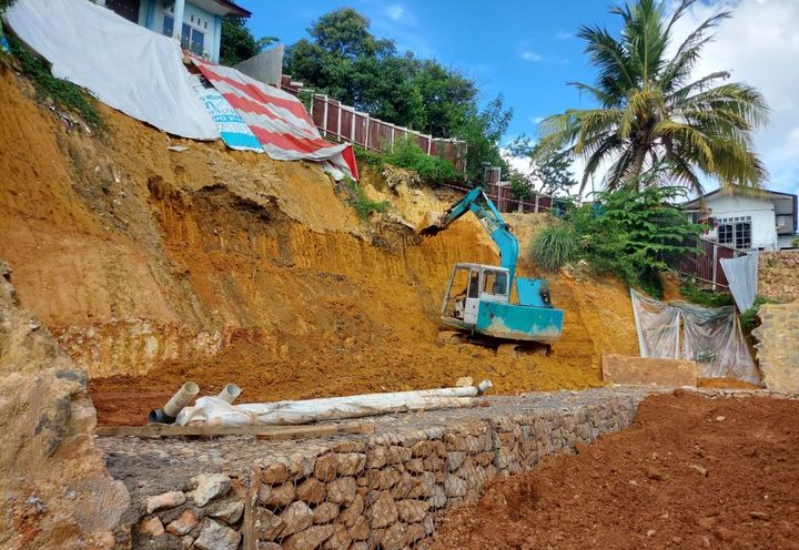 RETAINING WALL AT BATAM CHURCH REVITALIZATION_0