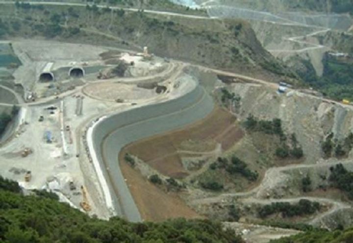 Τελικό ύψος της δομής, με οδικές σήραγγες