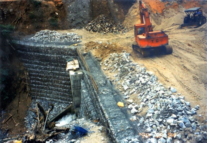 EMBANKMENT REINFORCEMENT AT BENTONG, PAHANG, MALAYSIA_0