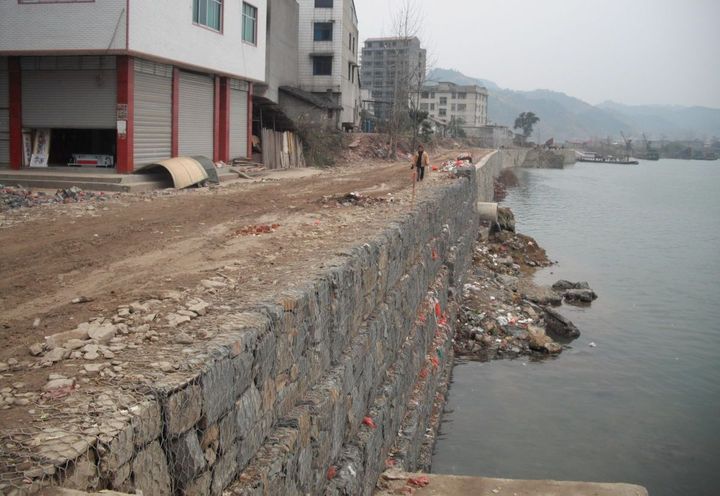 清水塘电站库区黄溪口镇挡墙加固工_4