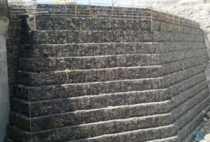 CRUSHER WALL AT INDOCEMENT FACTORY_5
