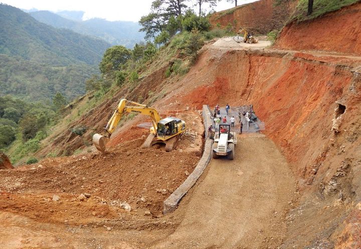 REHABILITACIÓN CON MME EN CARRETERA METLATÓNOC_2