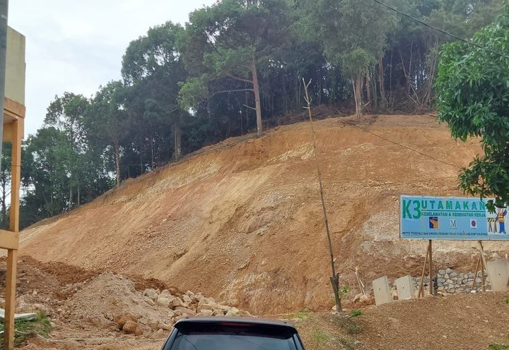 Slope condition before installation (warehouse area)