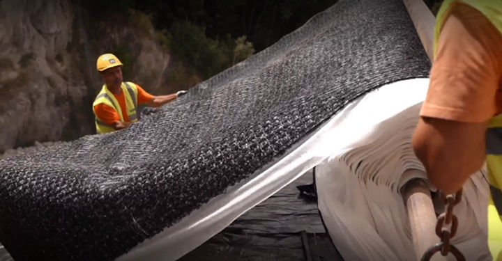 Installation of the third layer of Maccaferri Multicomposite for the stabilization of the top soil while allowing the drainage of rainwater