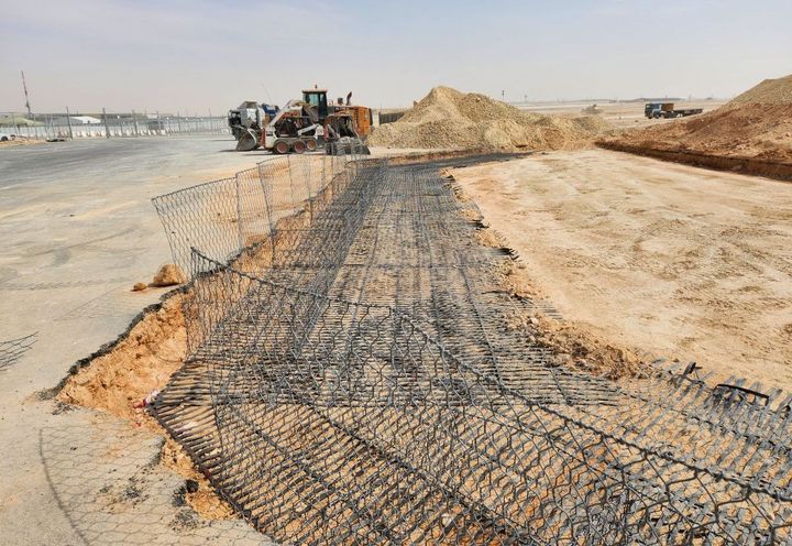 Laying of first layer of Terramesh facia unit