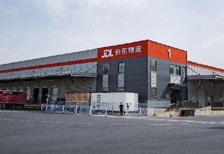 图2 京东物流仓库