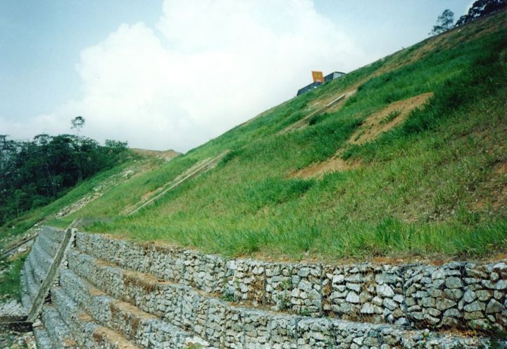 EMBANKMENT REINFORCEMENT AT PAHANG KARAK, KUALA LUMPUR_3