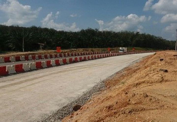 ROAD UPGRADE AT JALAN TANGKAK, MUAR, JOHOR,  MALAYSIA_1