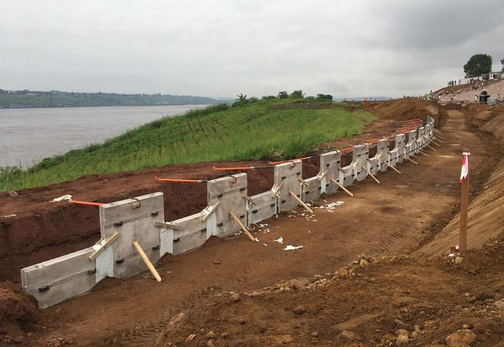 CONSTRUCTION DE LA ROUTE DE LA CORNICHE DE BRAZZAVILLE_1