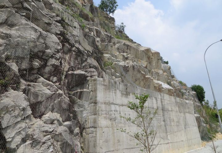 ROCKFALL PROTECTION AT GOODVIEW HEIGHTS TOWNSHIP, SG LONG, SEL_0