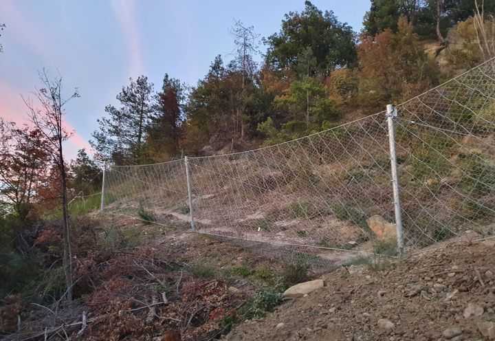 Barriera paramassi RB 750 installata