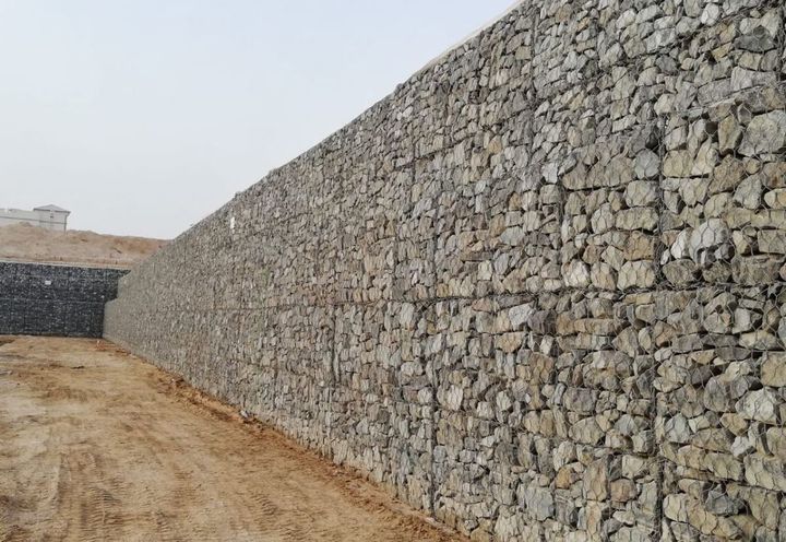 During construction : Terramesh wall in progress