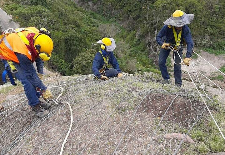 PROTECCIÓN TALUDES GIGANTE GARZÓN_0