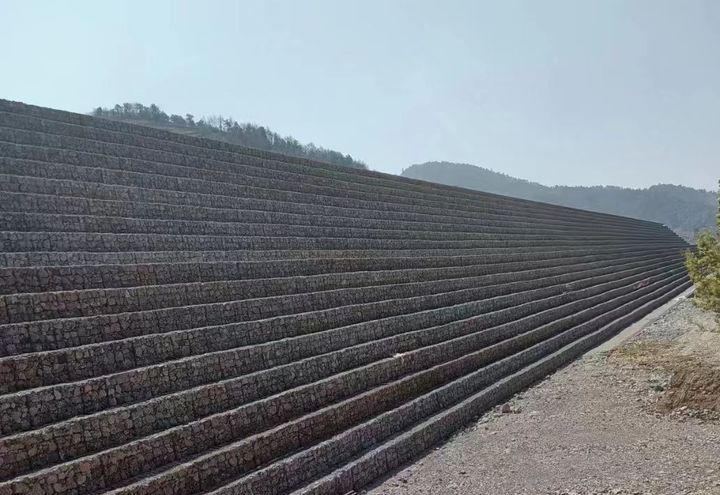云南：兰坪铅锌矿三重山排土场挡墙项目_3