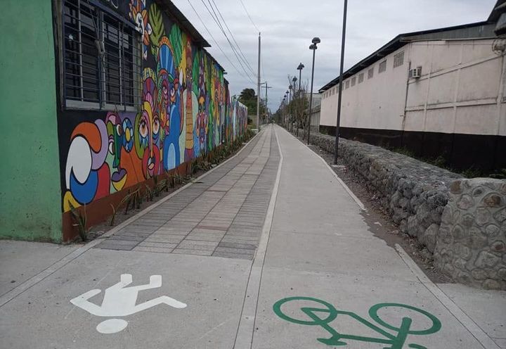 PARQUE LINEAL CON ANDADOR PEATONAL Y CICLISTA_3