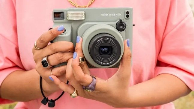 Instax Wide 400: A self-timer is one of the new features added to the successor of the Instax Wide 300 (Image credit: Instax).