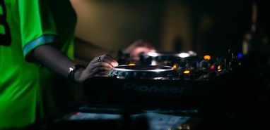 4 Essential Tech Tools for Bars and Nightclubs