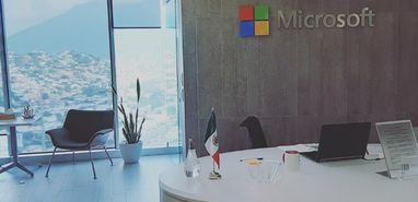 How Microsoft Teams Devices Improve Hybrid Meeting Experiences