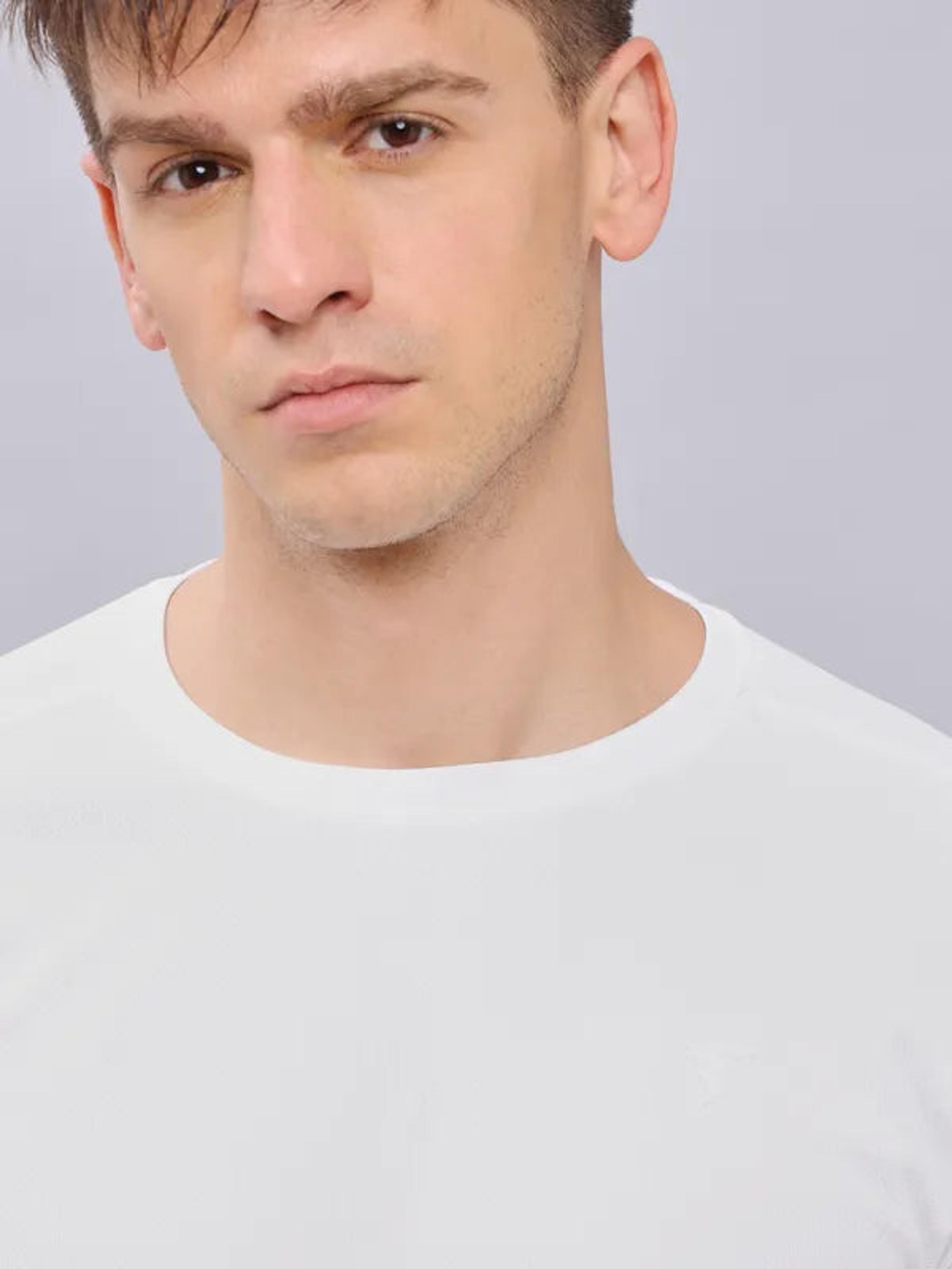 Men Solid Slim Fit Crew Neck T-shirt with TECHNO COOL+ in White - 5
